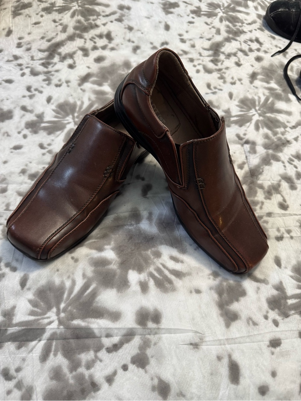 Apt. 9 Men's Brown Leather Slip-On Loafers